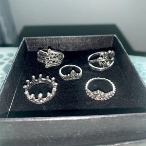 5 pc silver ring set